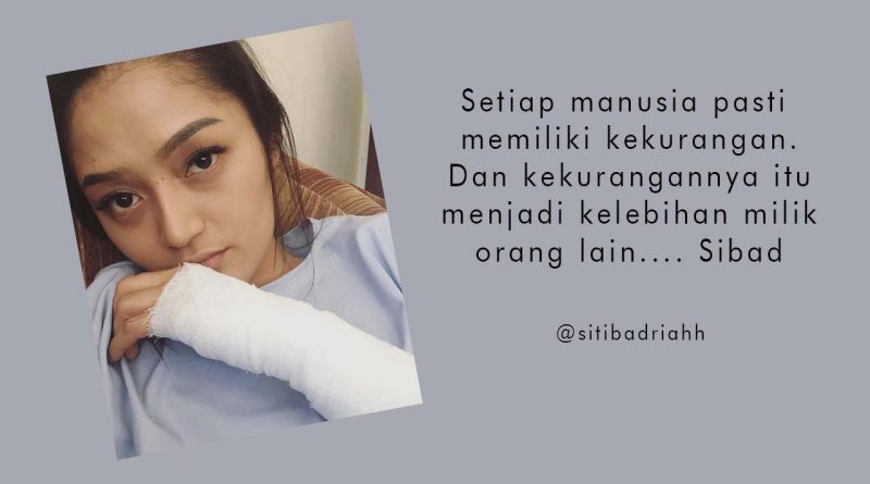 Siti Badriah Tangan Diperban  Apakah Sakit 