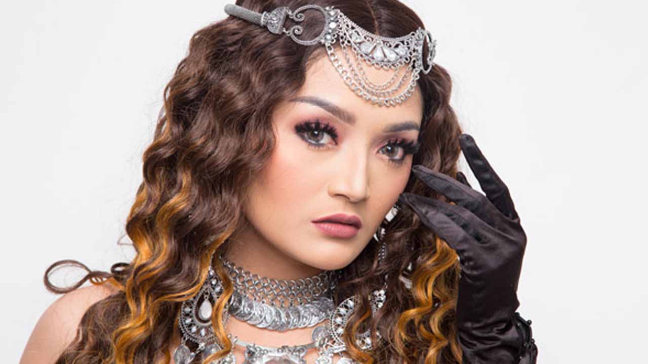 Siti Badriah dan Kisah Single Cinta Tak Harus Memiliki