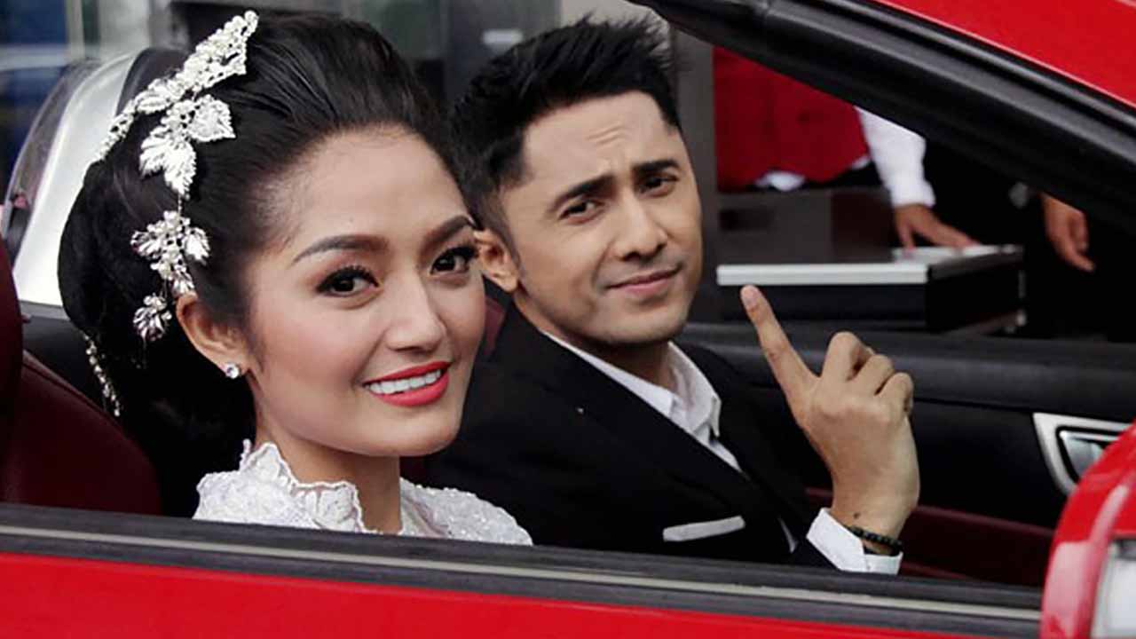 Siti Badriah Adegan Dua Karakter di Harapan Cinta