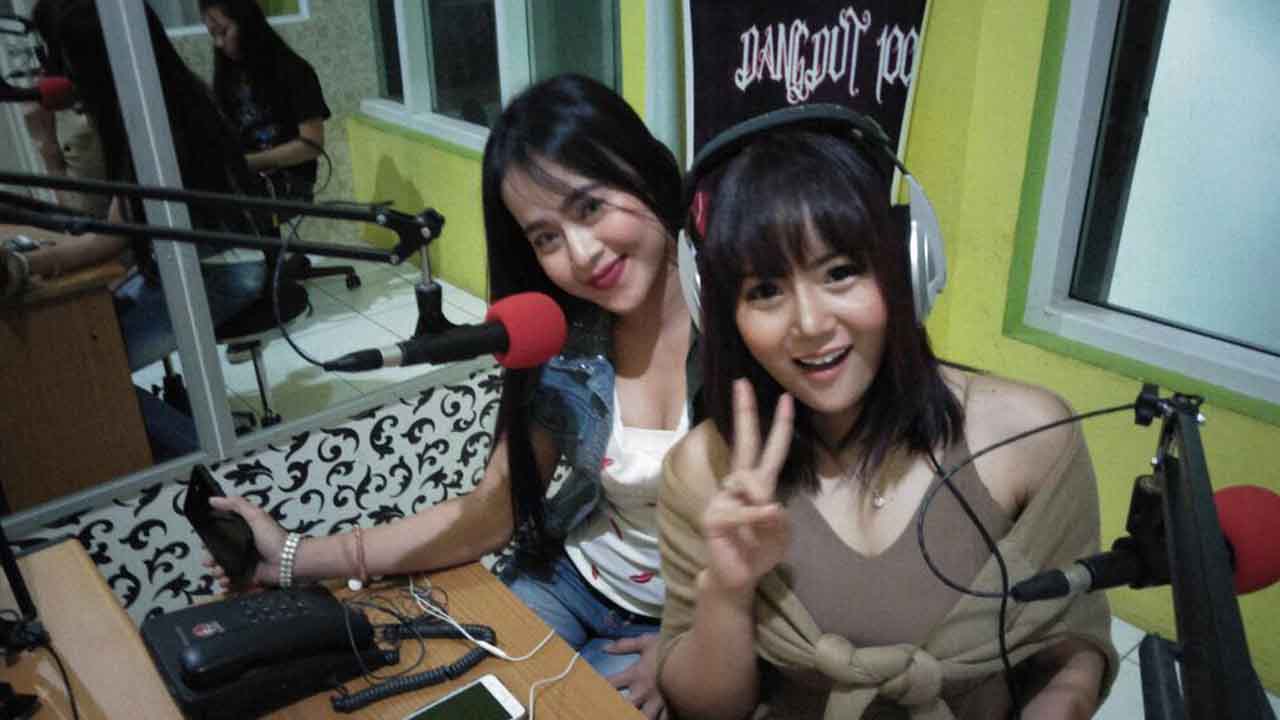 Followers Neng Oshin Bertambah Berkat Visit Radio di Jambi
