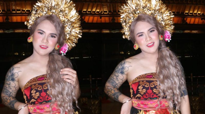 Lihat, Cantiknya DJ Evelin dengan Busana Adat Bali