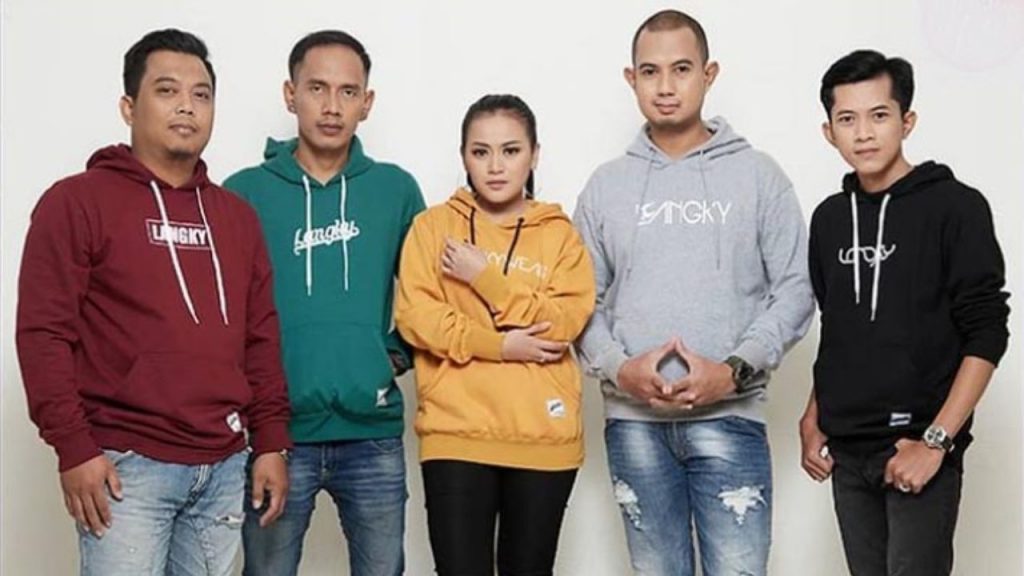 Selepas Rilis Video Clip, Merpati dan Bening Sapa Pendengar Radio