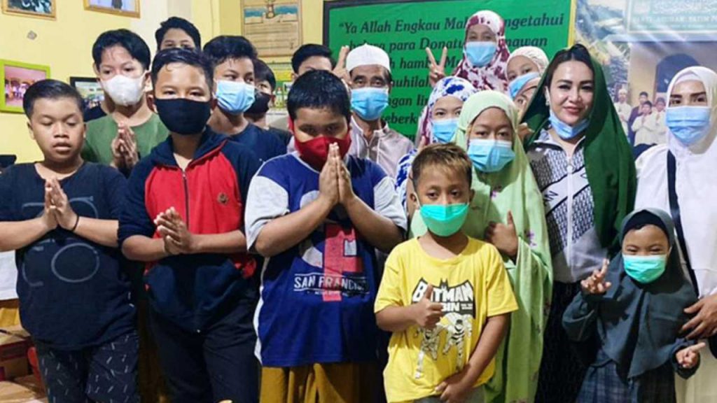 Marisha Putri Berbagi dengan Anak Yatim Jelang Hari Anak Nasional