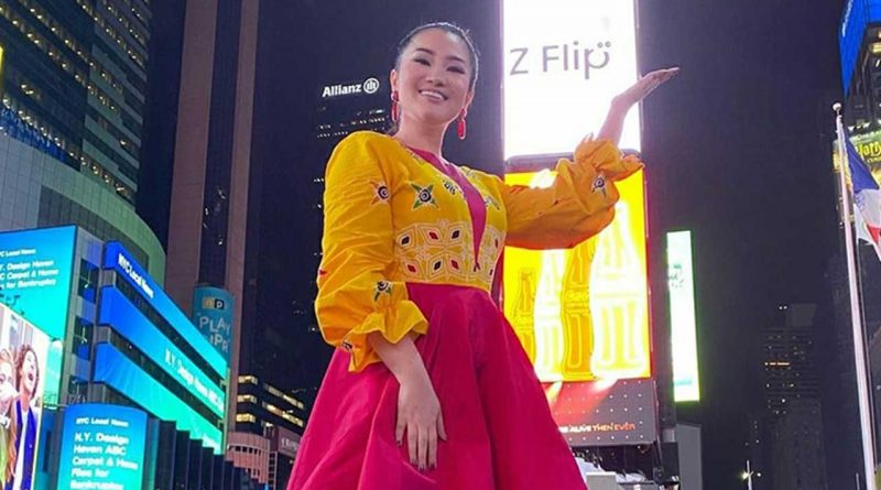 Fitri Carlina Jadi Penyanyi Asia Kedua yang Manggung di Times Square