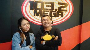Sarah Sova Sambangi Bali untuk Visit Radio