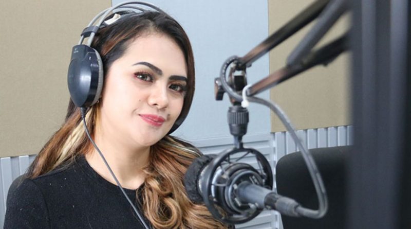 Demi MAS, Sarah Sova Terbang dari Sumbar ke Jatim untuk Visit Radio