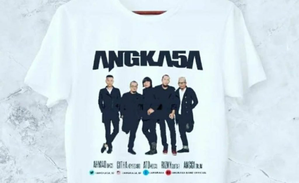 Sukseskan Single SMC, Angkasa Band Rilis Merchandise T-Shirt