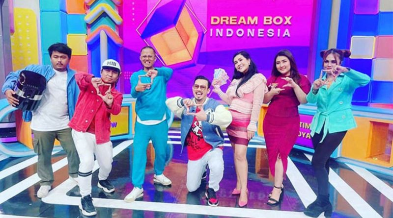 Keseruan Ratu Meta & Sarah Sova di “Dream Box Indonesia”