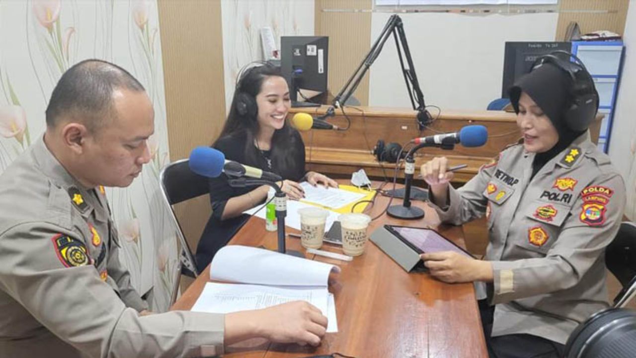 Podcast Bareng Polda Lampung, Ingga Berbagi Info Jadi Polisi