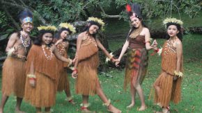 Vanessa Goeslaw Ingin Lebih Banyak Orang Tahu Eksotiknya Papua