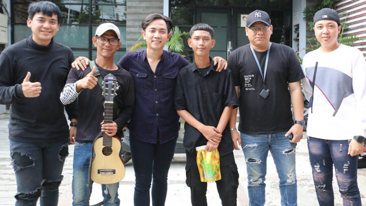 Lagu “Orang Yang Salah” Luvia Masih Ramai Dinyanyikan Pengamen