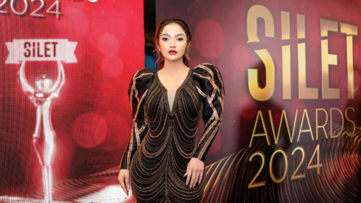 Dukung Suami Berduaan dengan Angela Gilsha di “Silet Awards” 2024