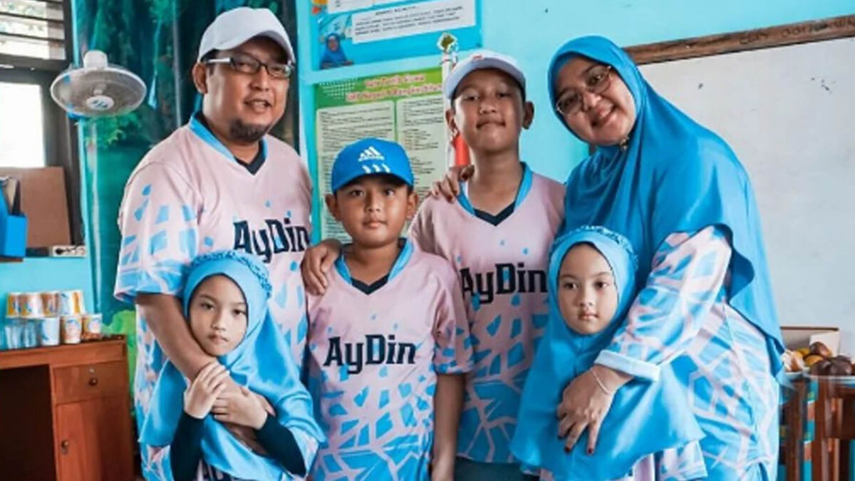 Keren, Putra Apoy Wali Juara 1 Tenis Meja O2SN