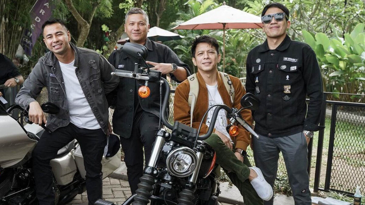 The Dudas Minus One Gaya Motoran Selebritis Top